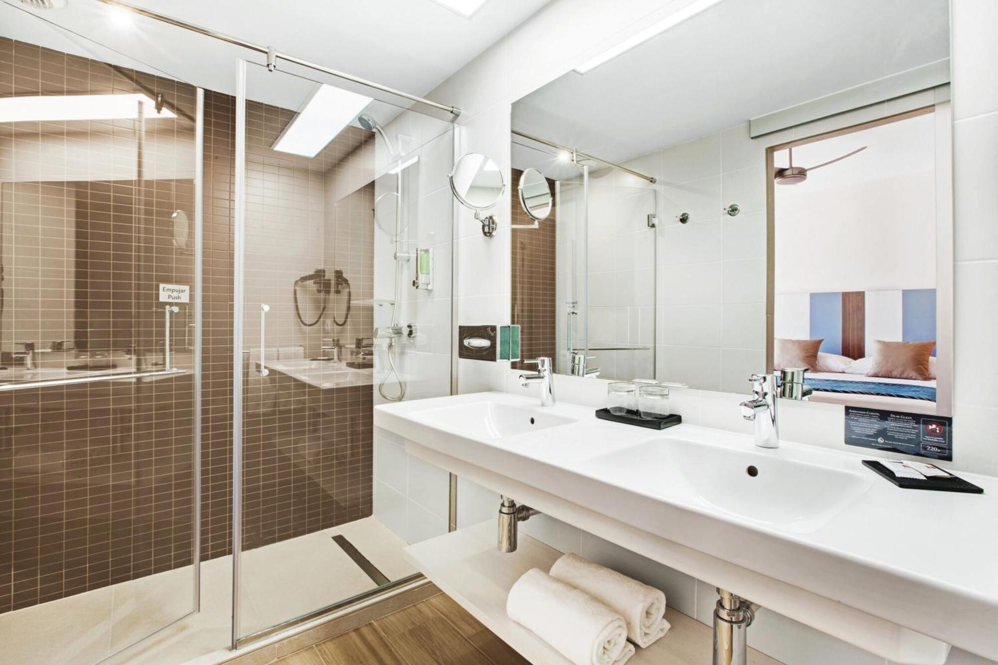 Large Double Room