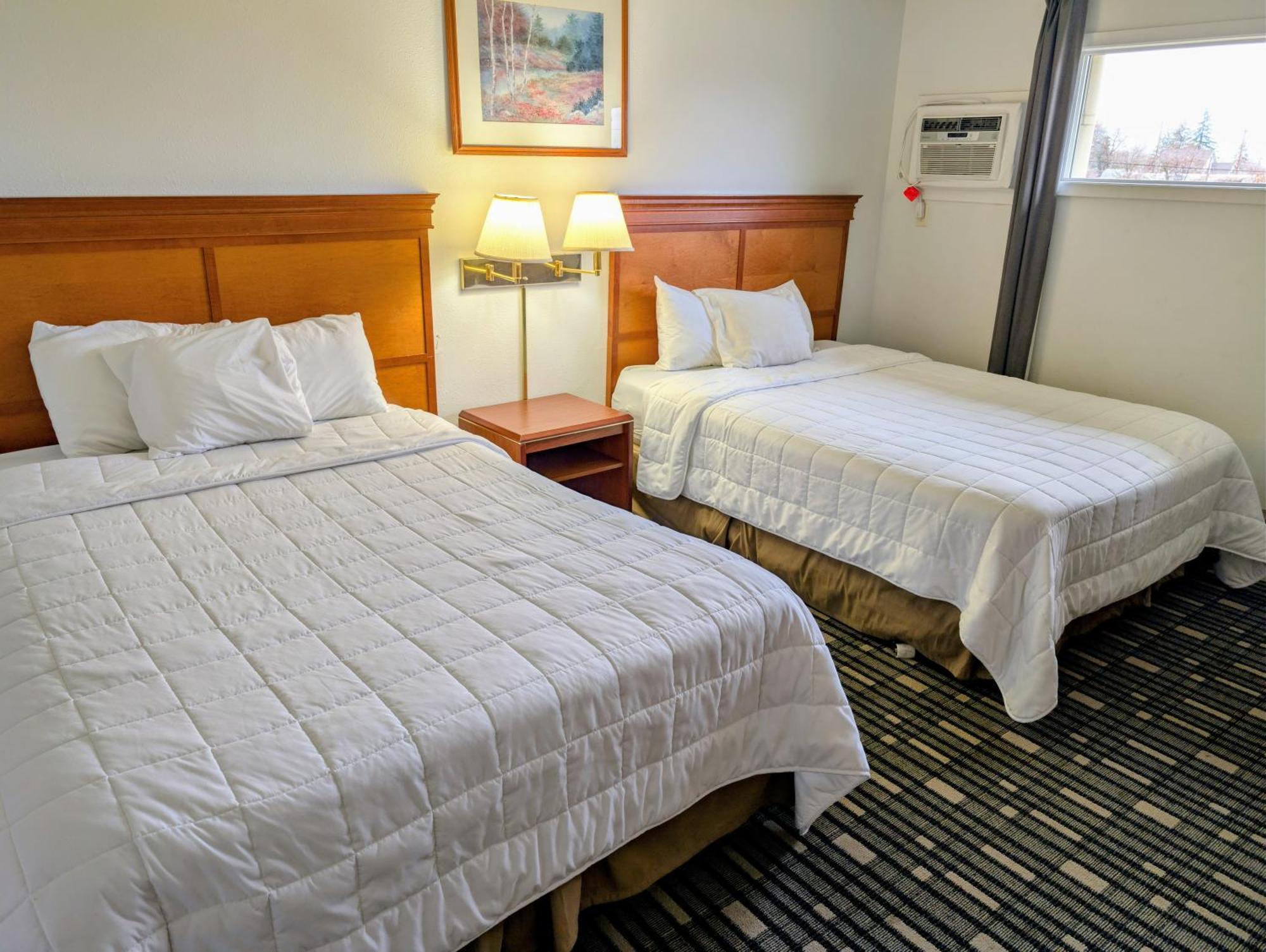 Queen Room Two Queen Beds No pets