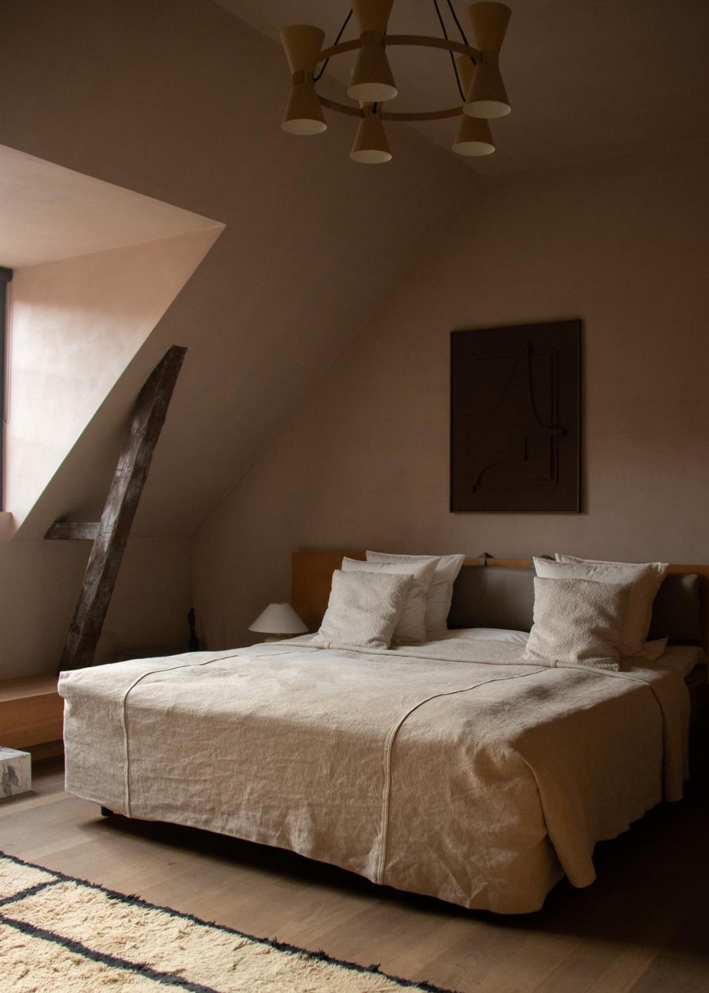 Room 1 - Comfort Room