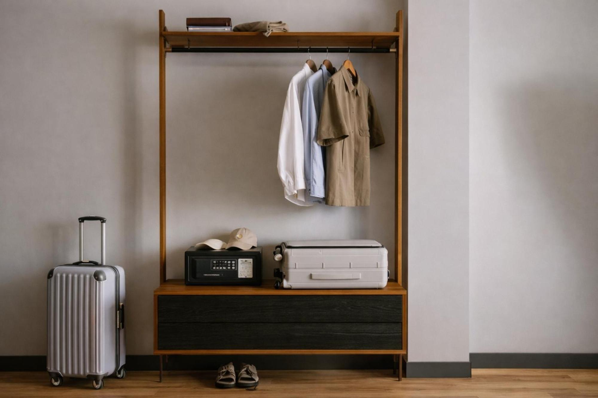 Guest Room, 1 King Bed with Manhattan View