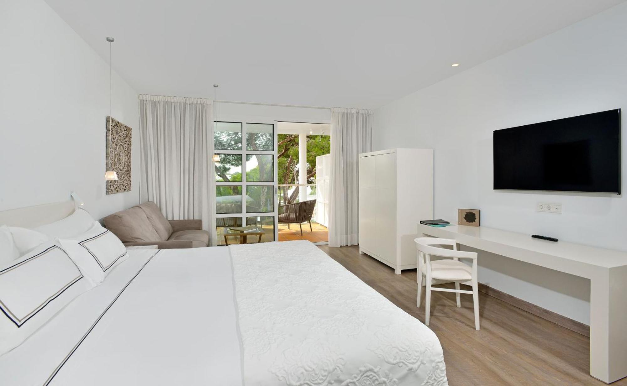 Premium Room,1756405702:JPEG