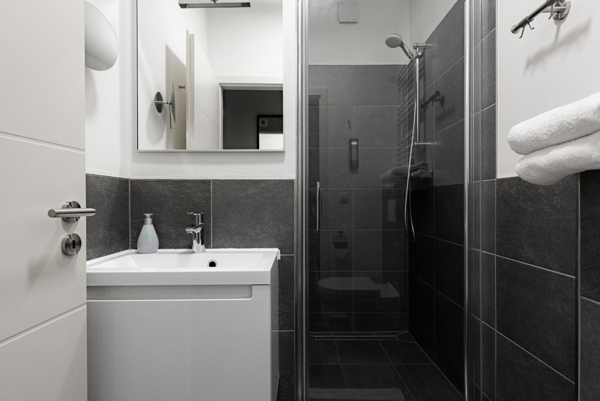 Apartment 31