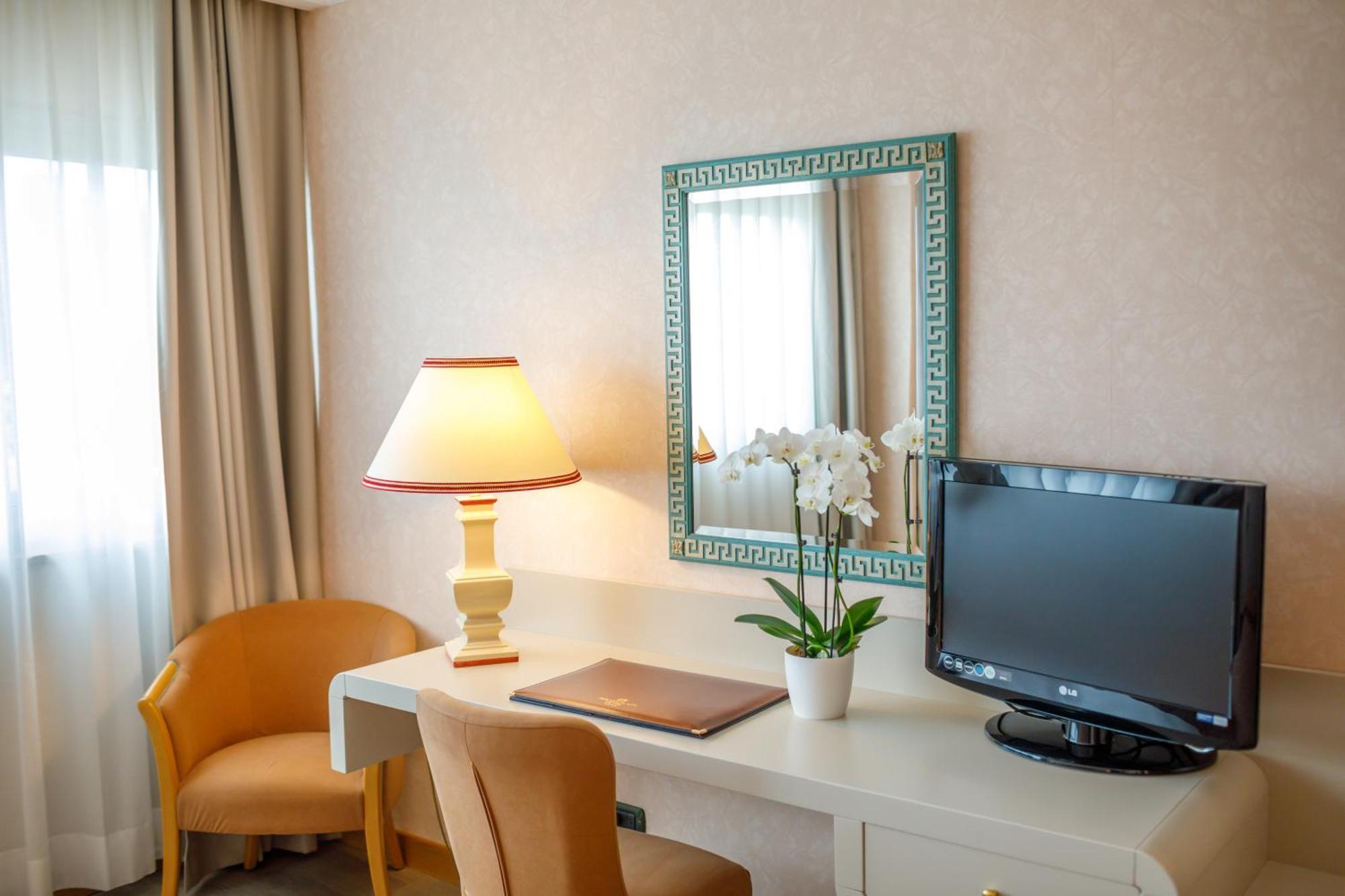 Classic Double Room