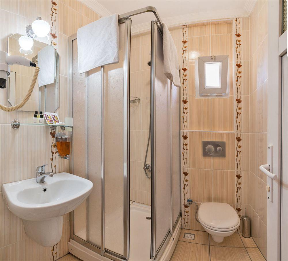 Doppelzimmer mit Balkon