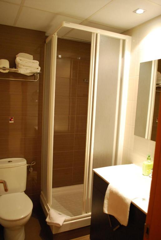 Double or Twin Room with Extra Bed