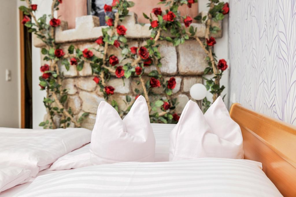 Familienzimmer mit Doppelbett