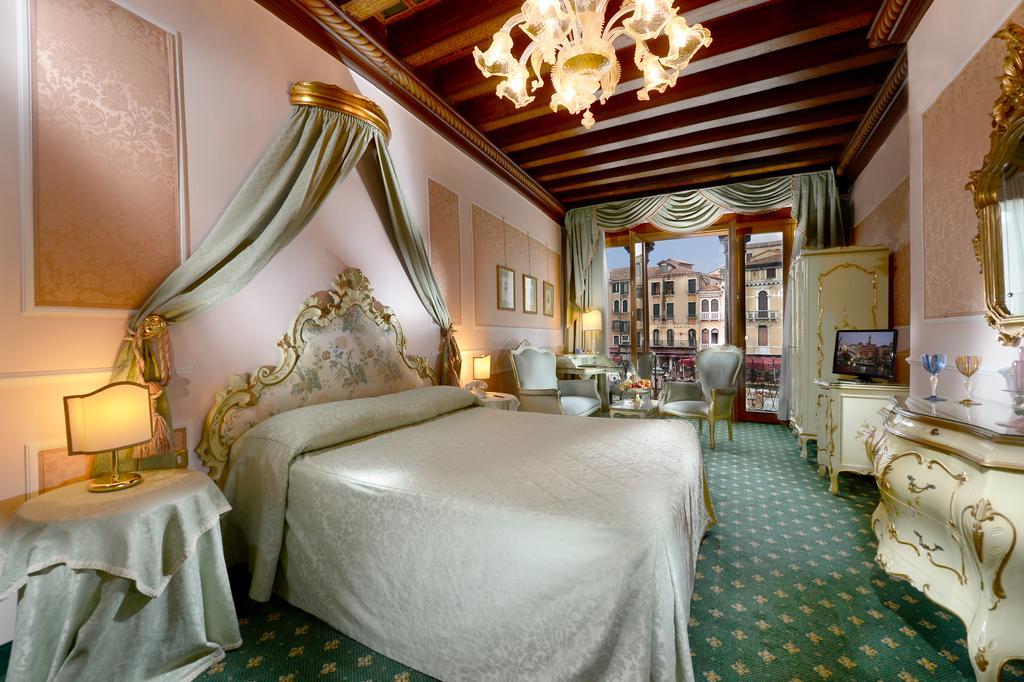 Junior Suite met Balkon en Uitzicht op Canal Grande - Rookvrij