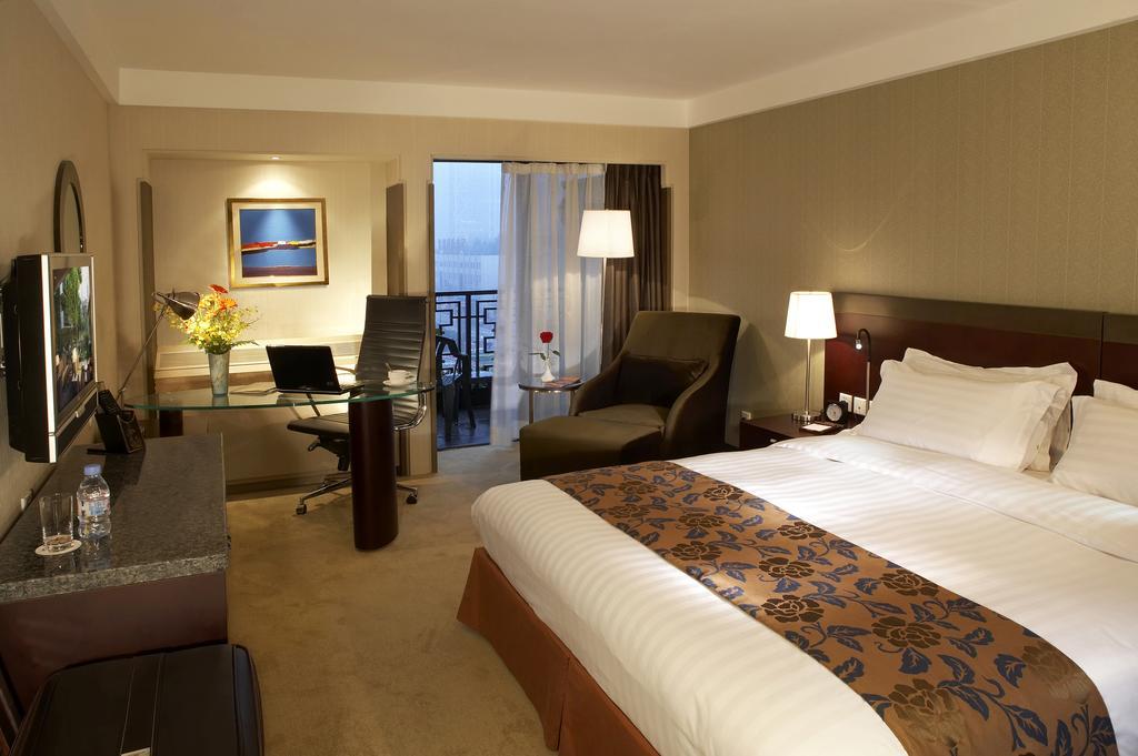 Business Zimmer mit Kingsize-Bett