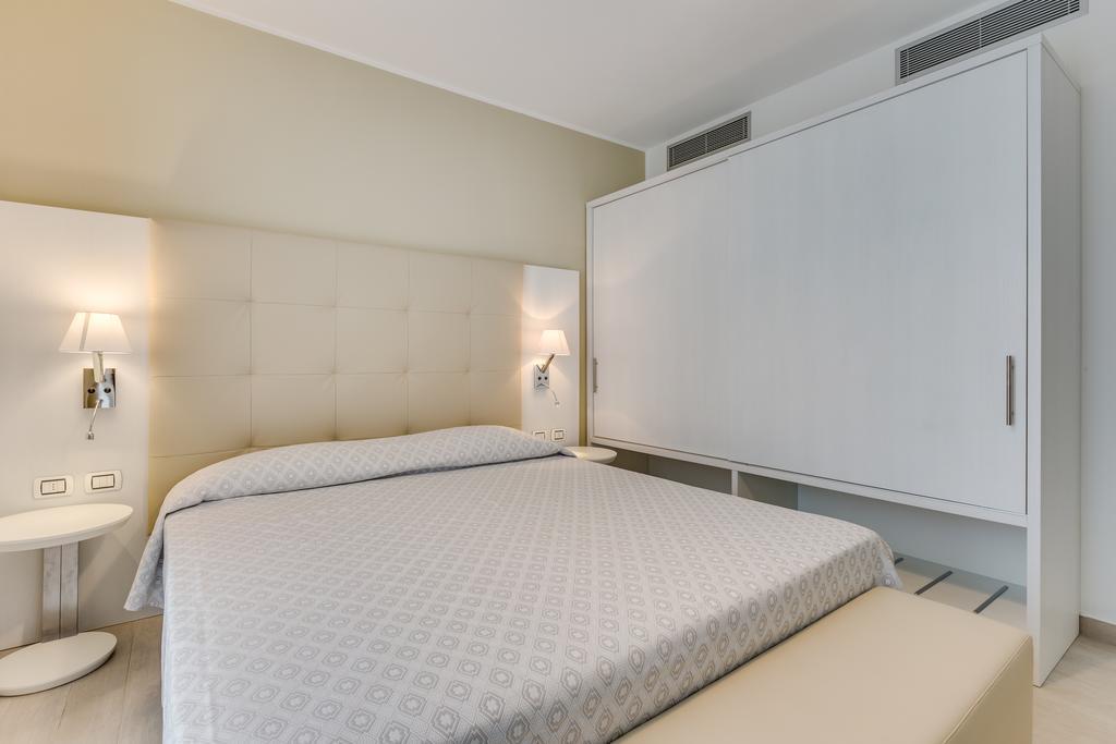 Double or Twin Room with Balcony,422276118:JPEG