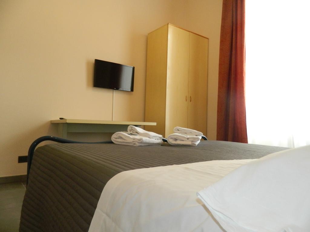 Two Connecting Rooms - Annex