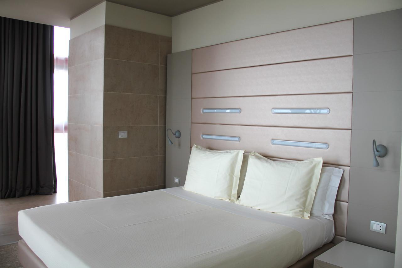 Standard Queen Room - Non-Smoking