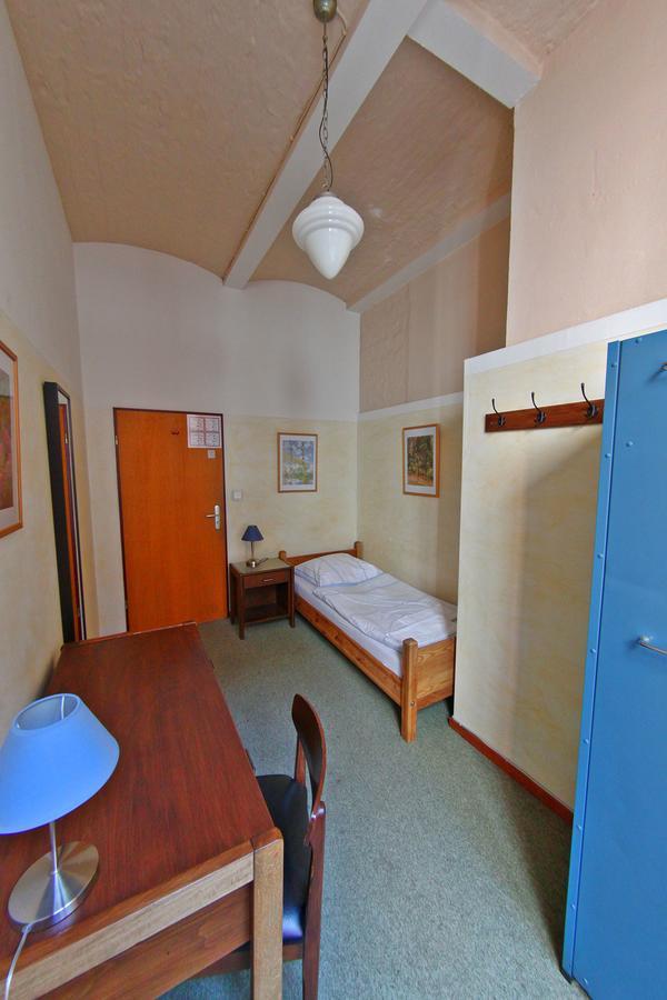 Habitación Individual con baño compartido