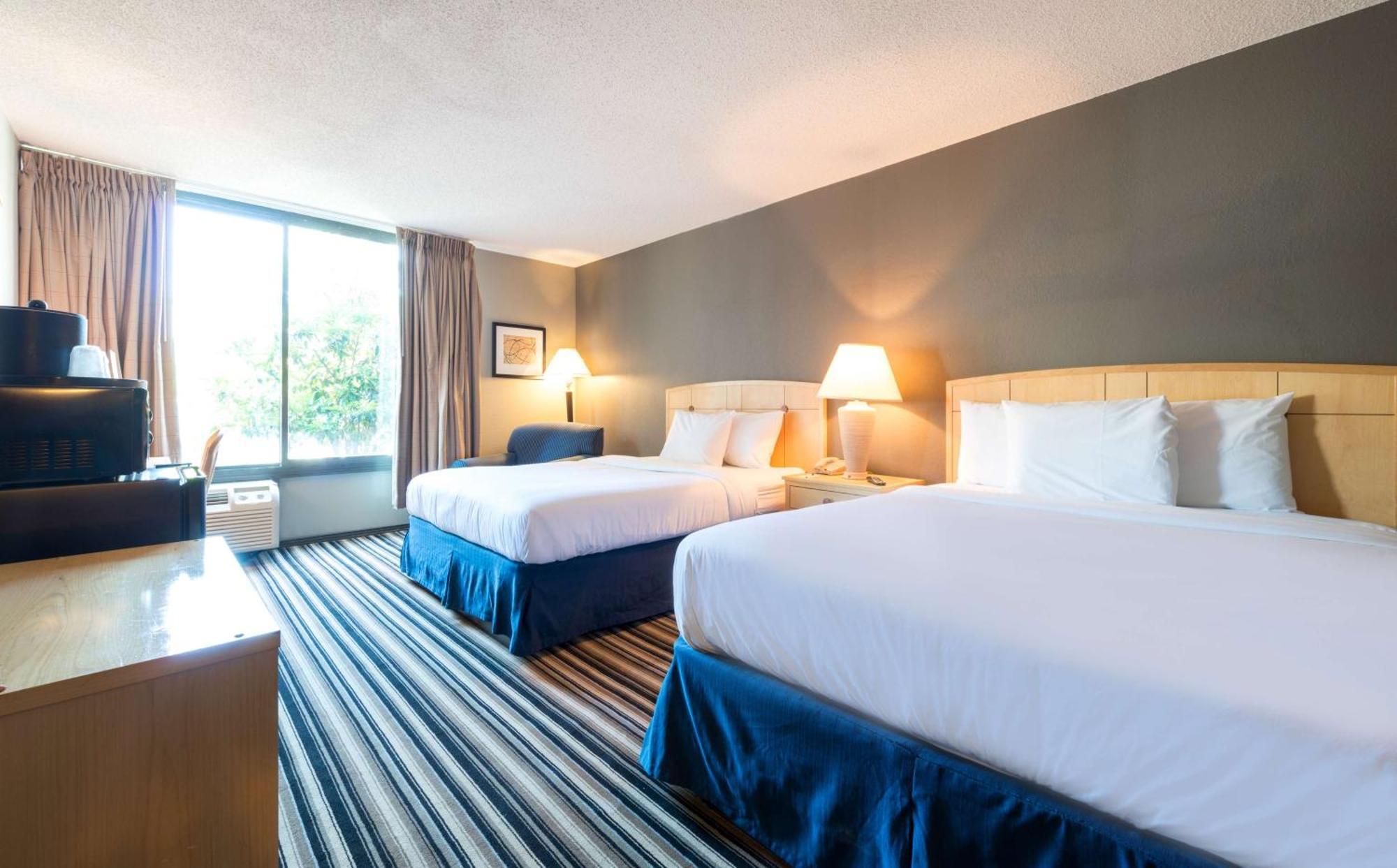 Chambre Deluxe avec 2 Lits Queen-Size - Non-Fumeurs