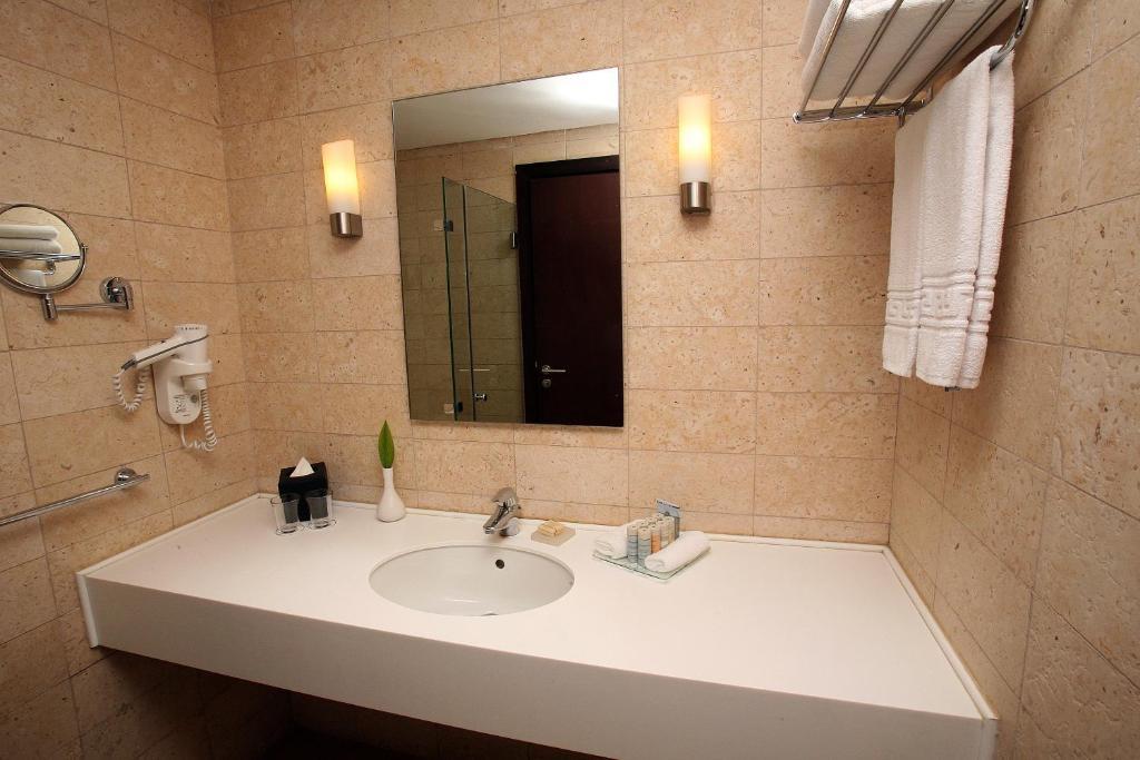 Family Suite,1259675509:JPEG