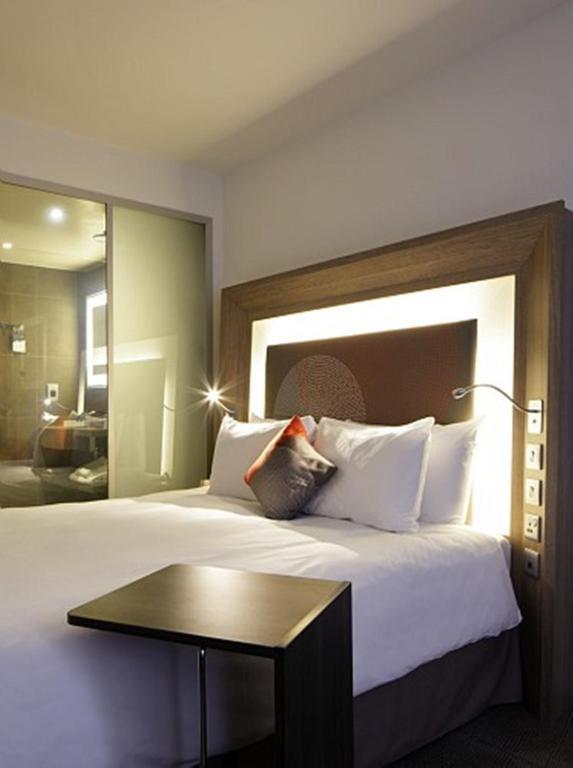 Quarto Executivo com Cama Queen-size