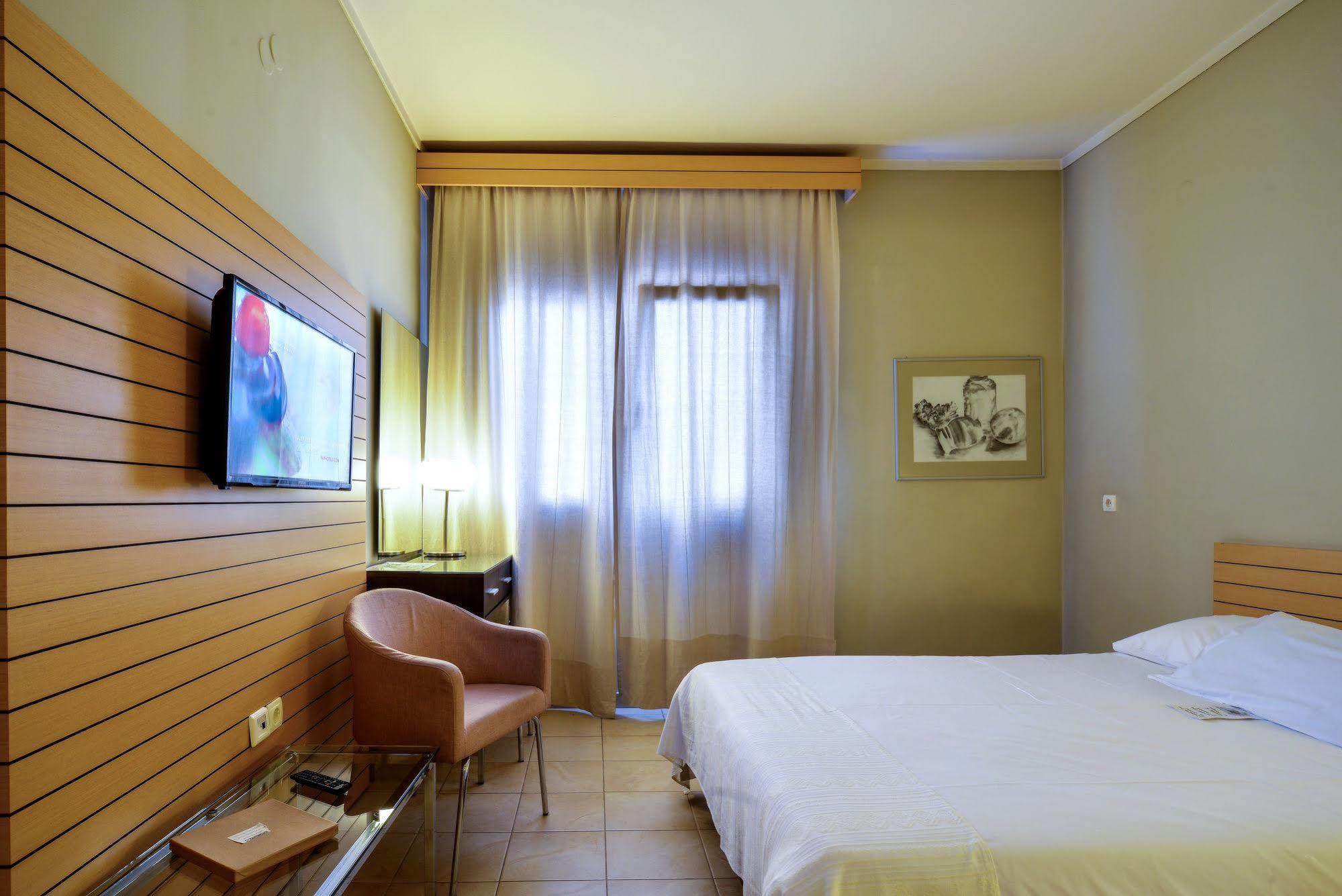 Habitación Doble Económica - Cama doble pequeña