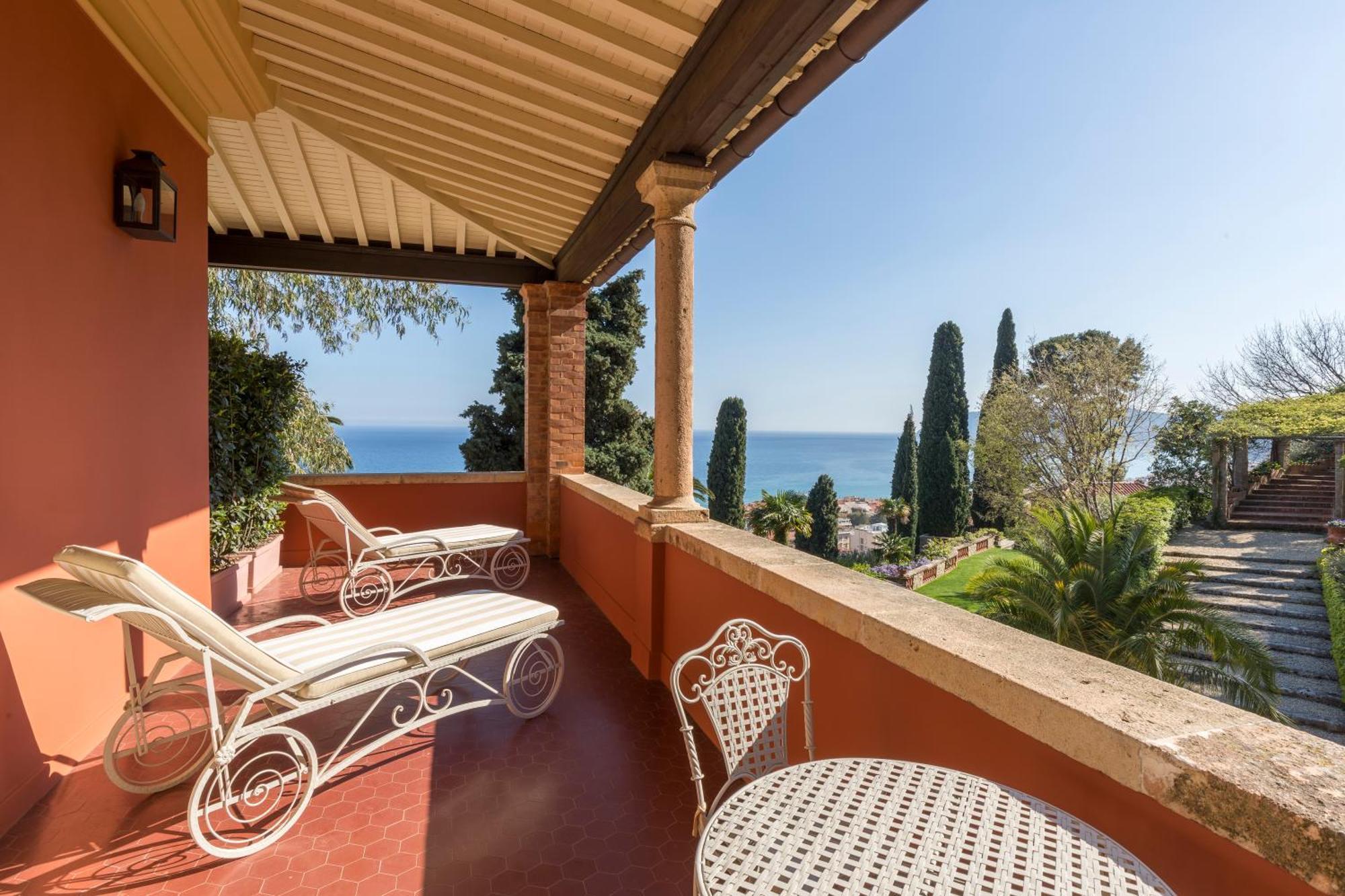 Suite with Sea View
