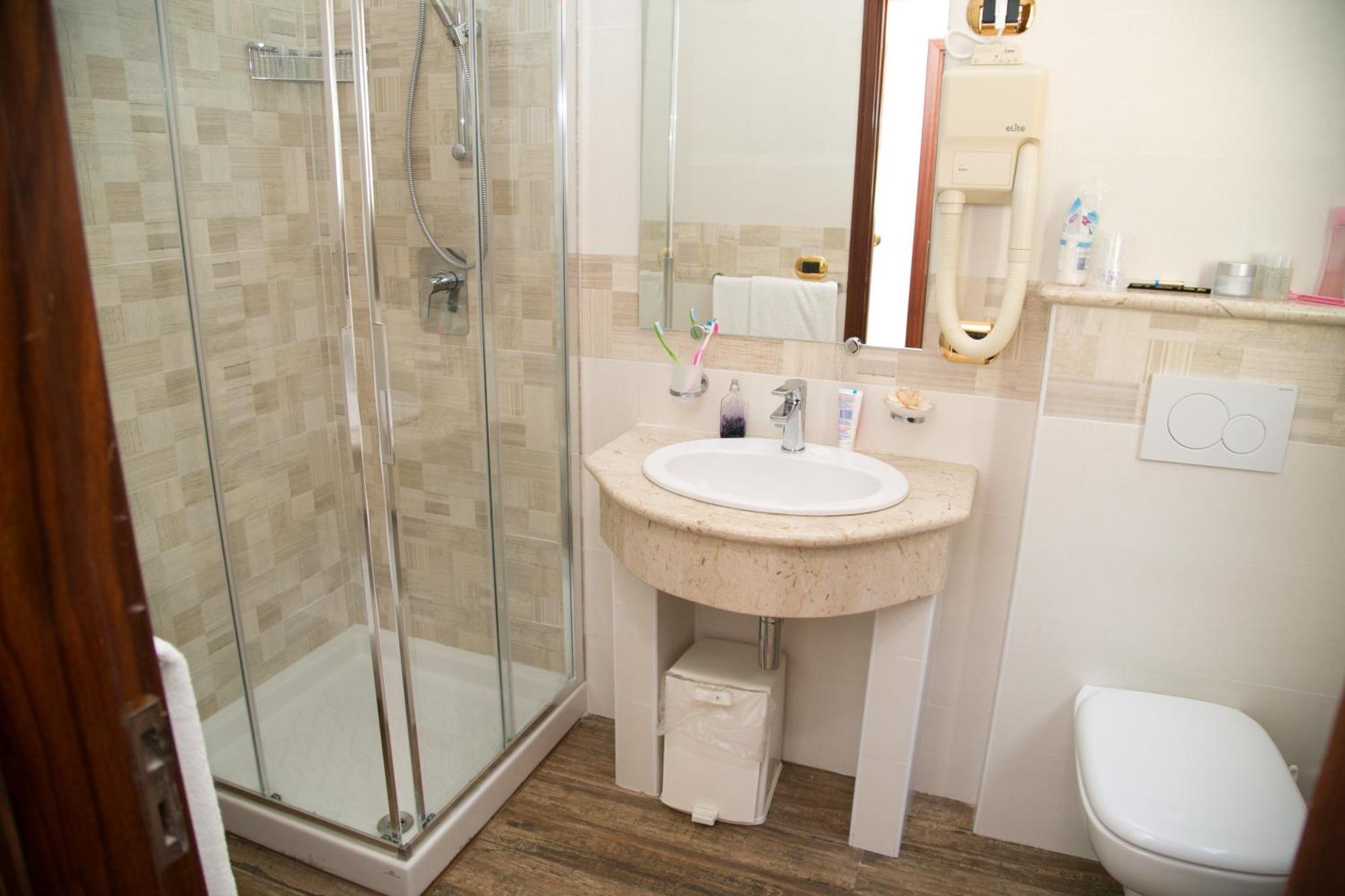 Chambre Double ou Lits Jumeaux avec Vue