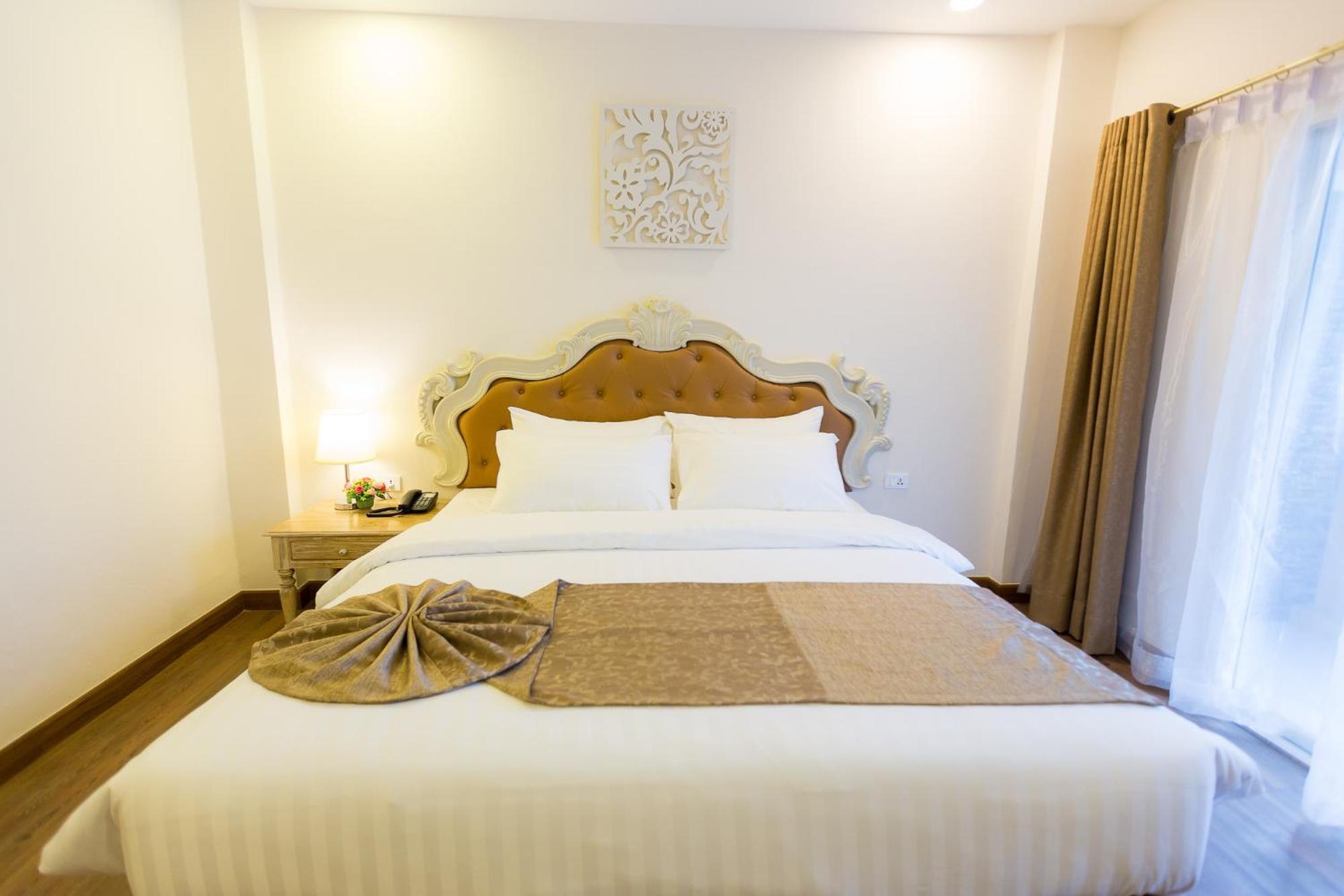 Superior King Bed