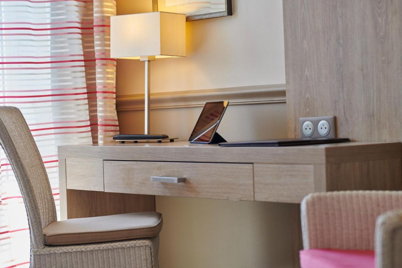 Deluxe Double or Twin Room with Sea View