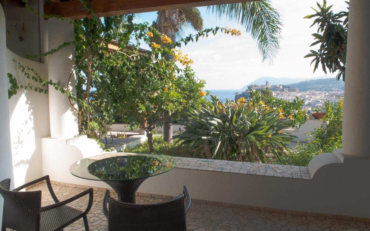 Chambre Double Classique avec Vue Mer Partielle