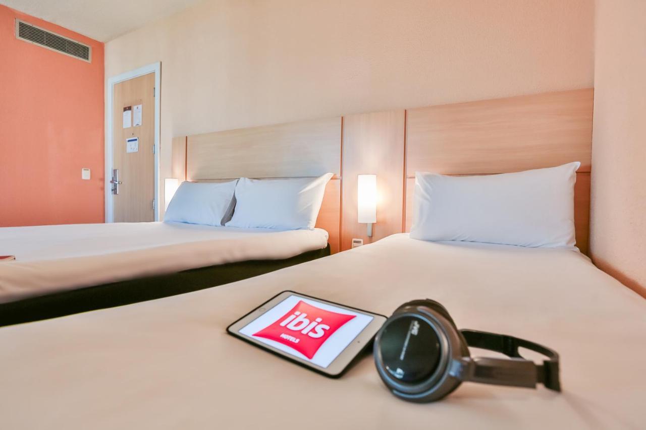 Quarto Standard com 1 Cama de Casal e 1 de Solteiro