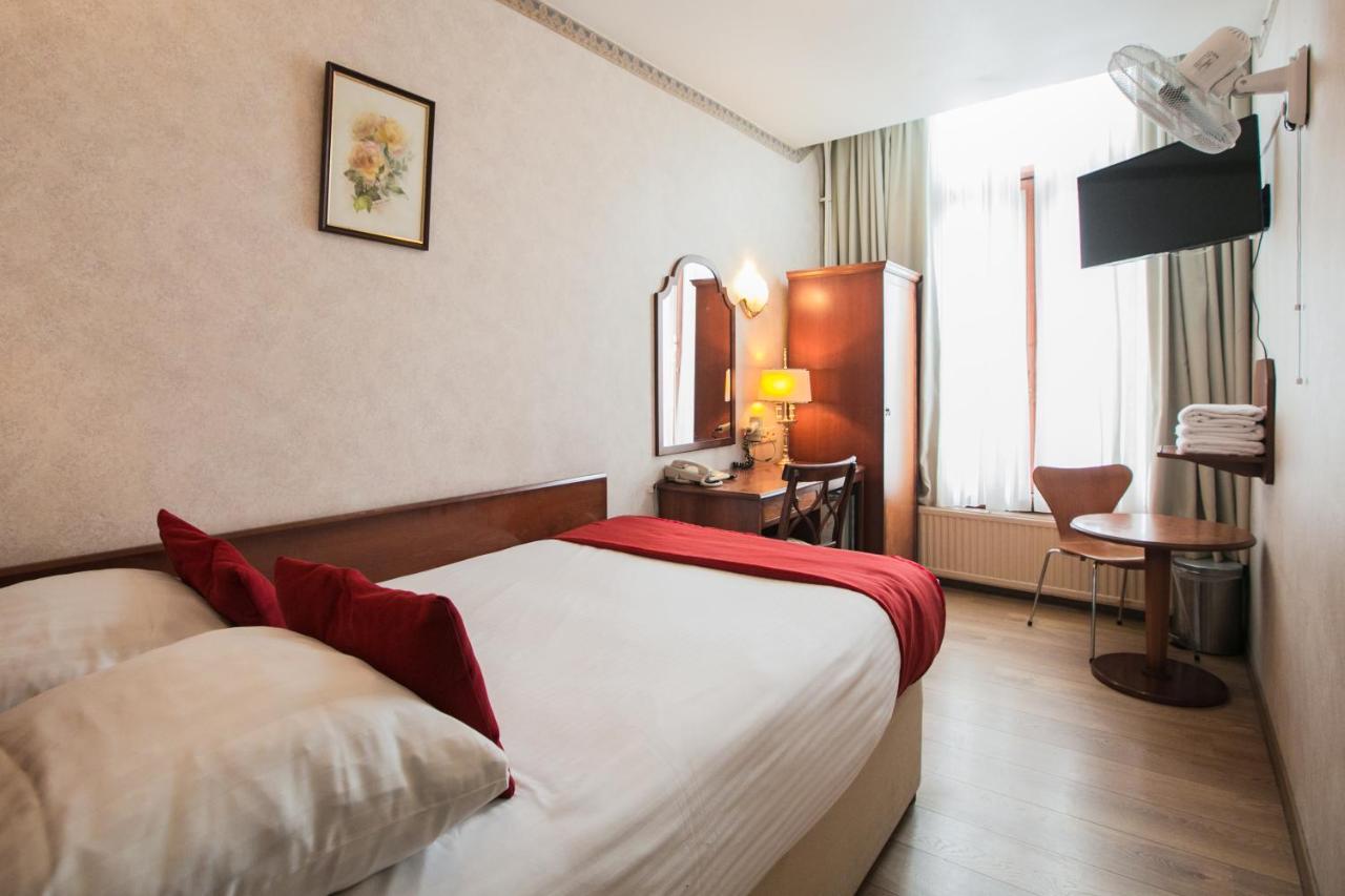 Quarto Duplo Pequeno (Casa de Banho Privativa)