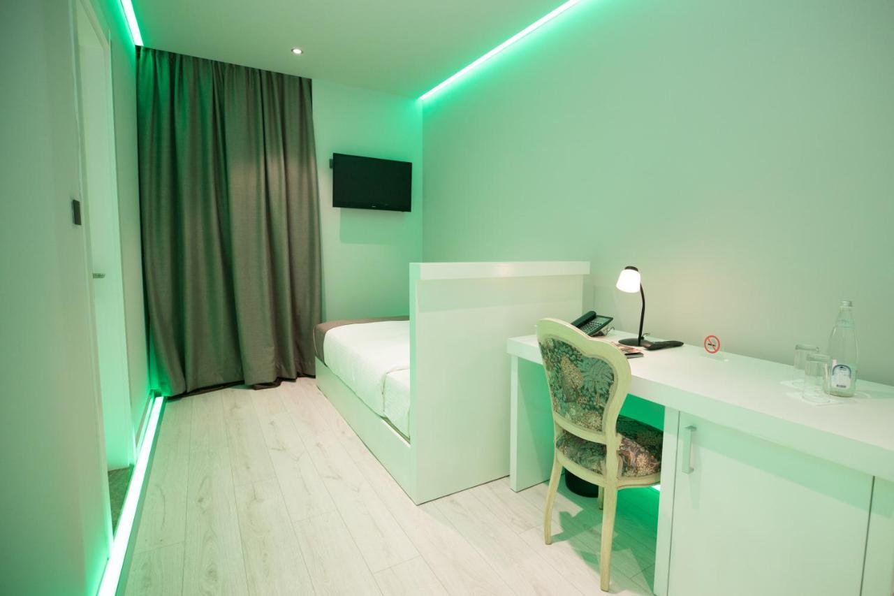 Standard Single Room,1458557491:JPEG