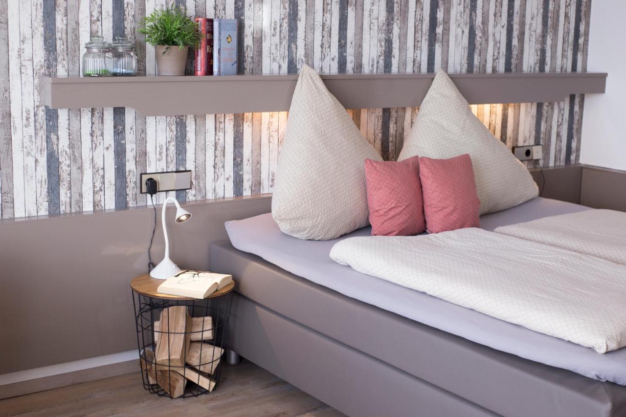 Doppelzimmer mit Balkon