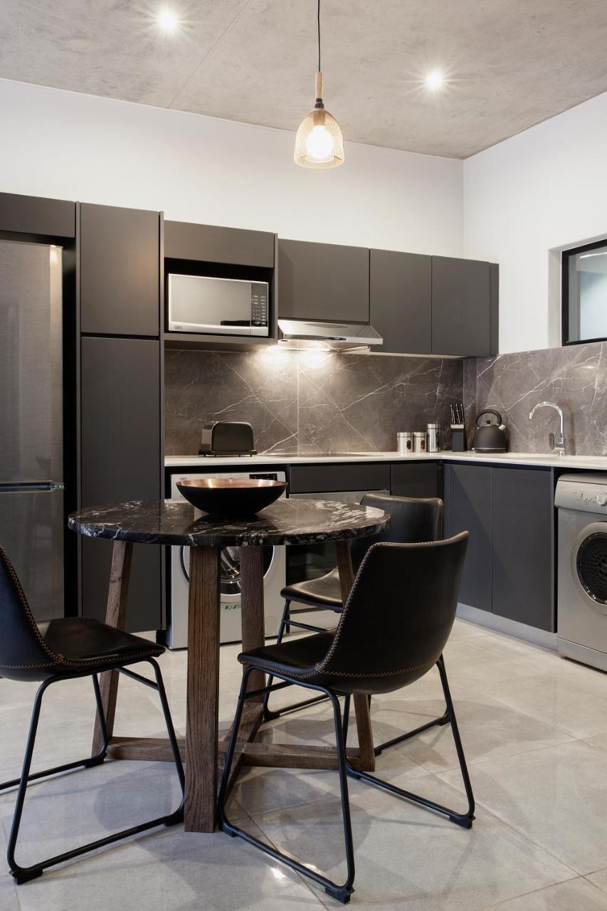 One-Bedroom Apartment,764007808:JPEG