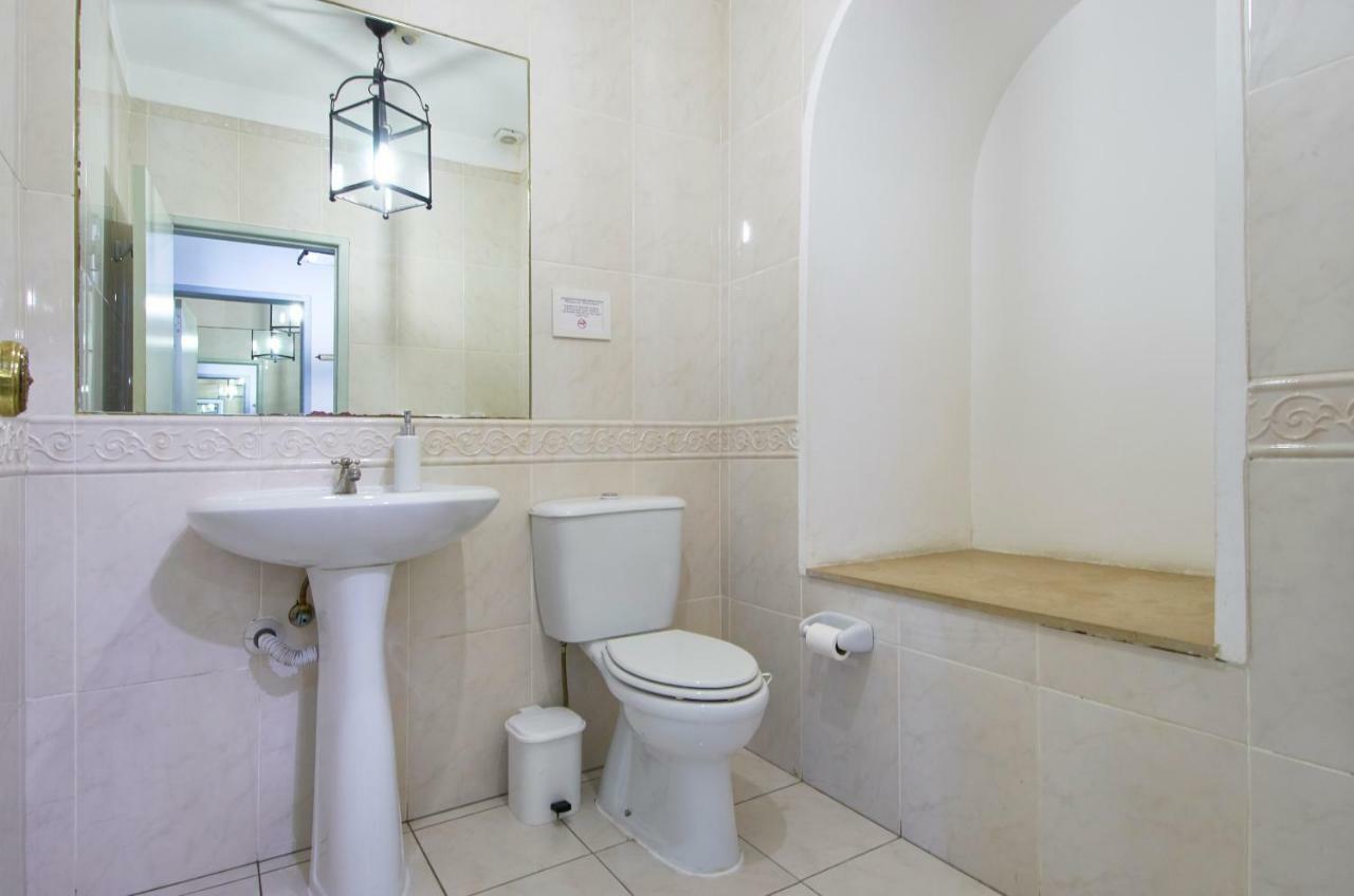 Quarto Familiar com Casa de Banho Partilhada