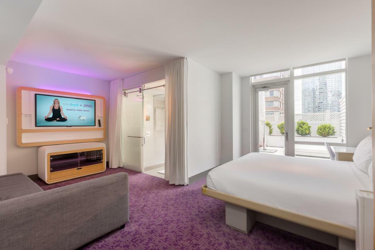 First Class Zimmer mit Kingsize-Bett und Terrasse