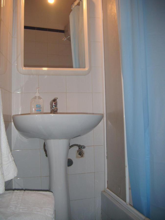 Habitación Individual con baño compartido