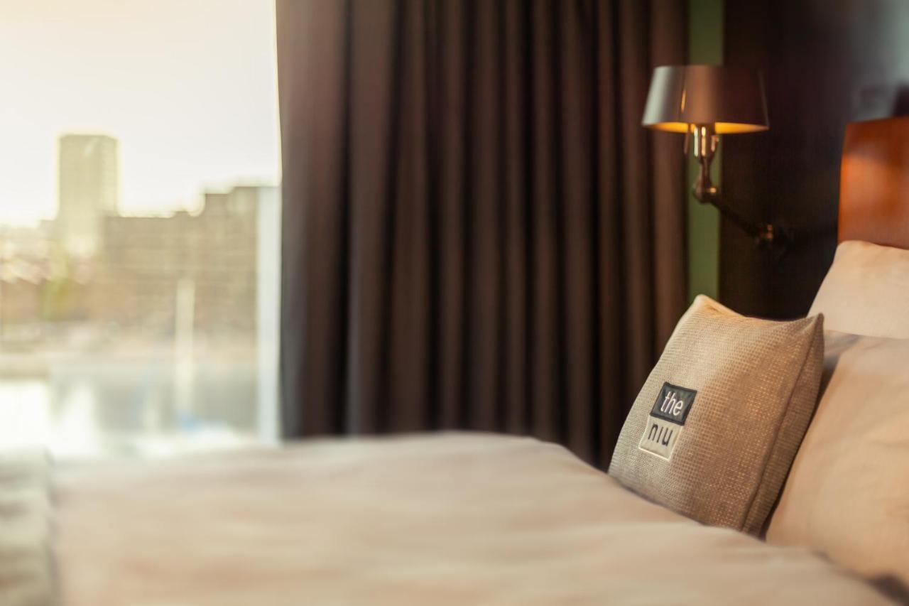 Chambre Lit Queen-Size Premium - Vue sur Port