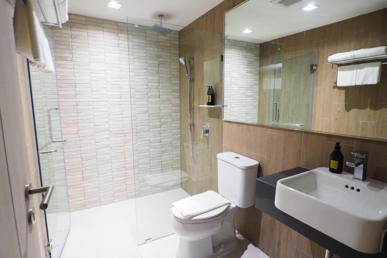 One-Bedroom Executive