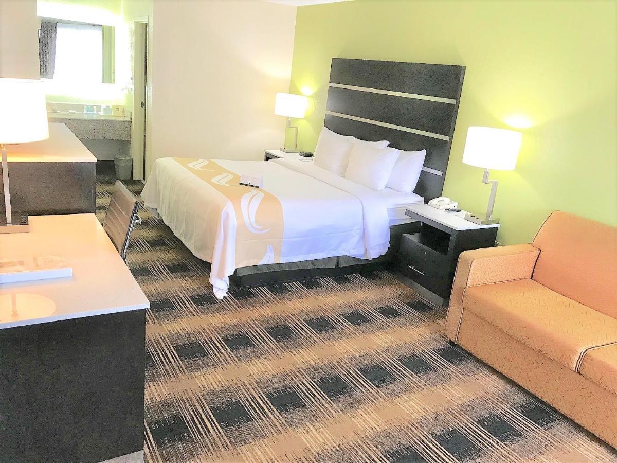 Queen Room Two Queen Beds Non-Smoking