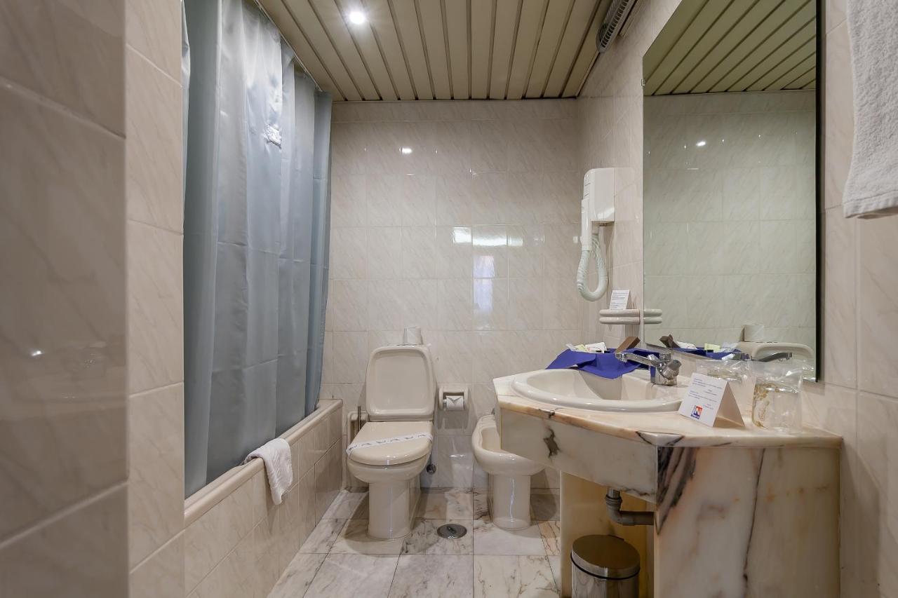 Single Room,996778150:JPEG
