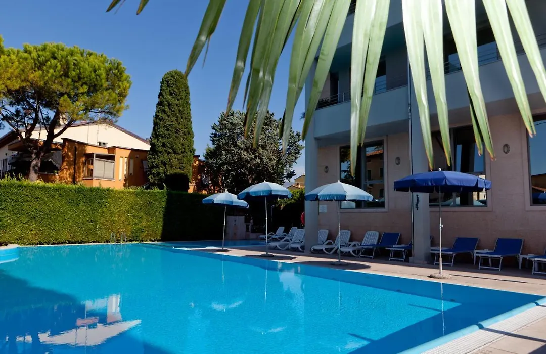 Hotel Idania-1