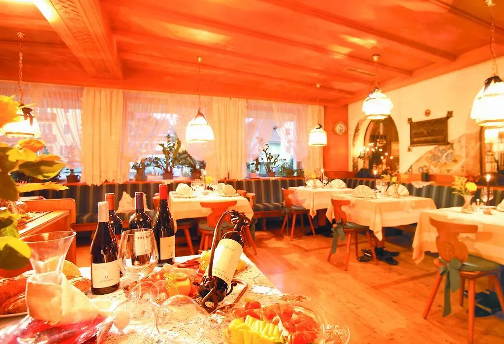 Hotel Tschurtschenthaler-1