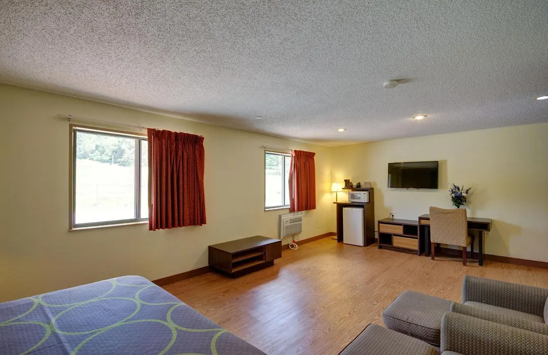 Super 8 By Wyndham Zanesville-1