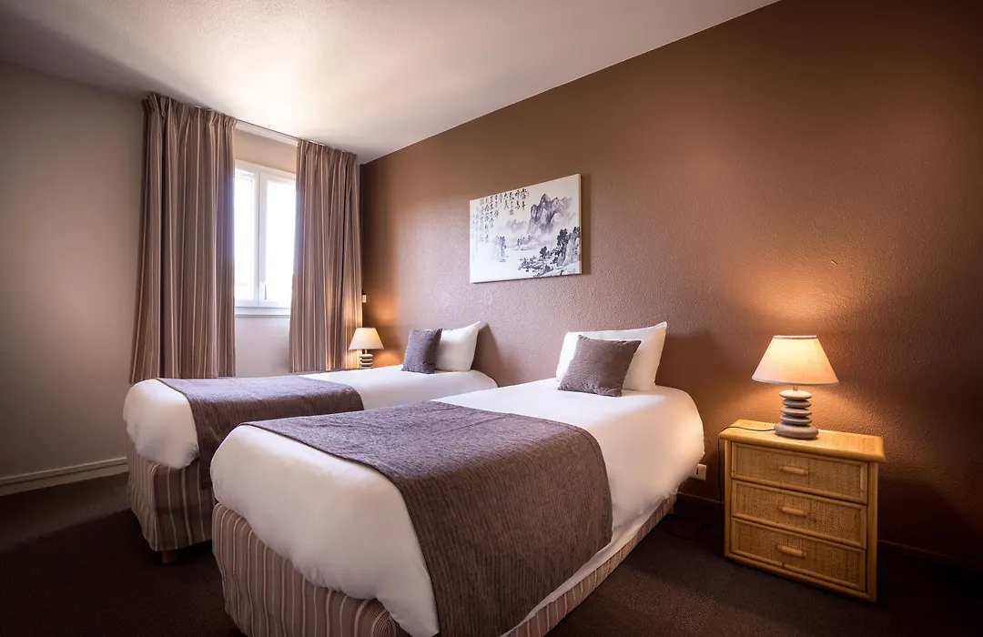 Kyriad Hotel Montpellier Centre Antigone-1