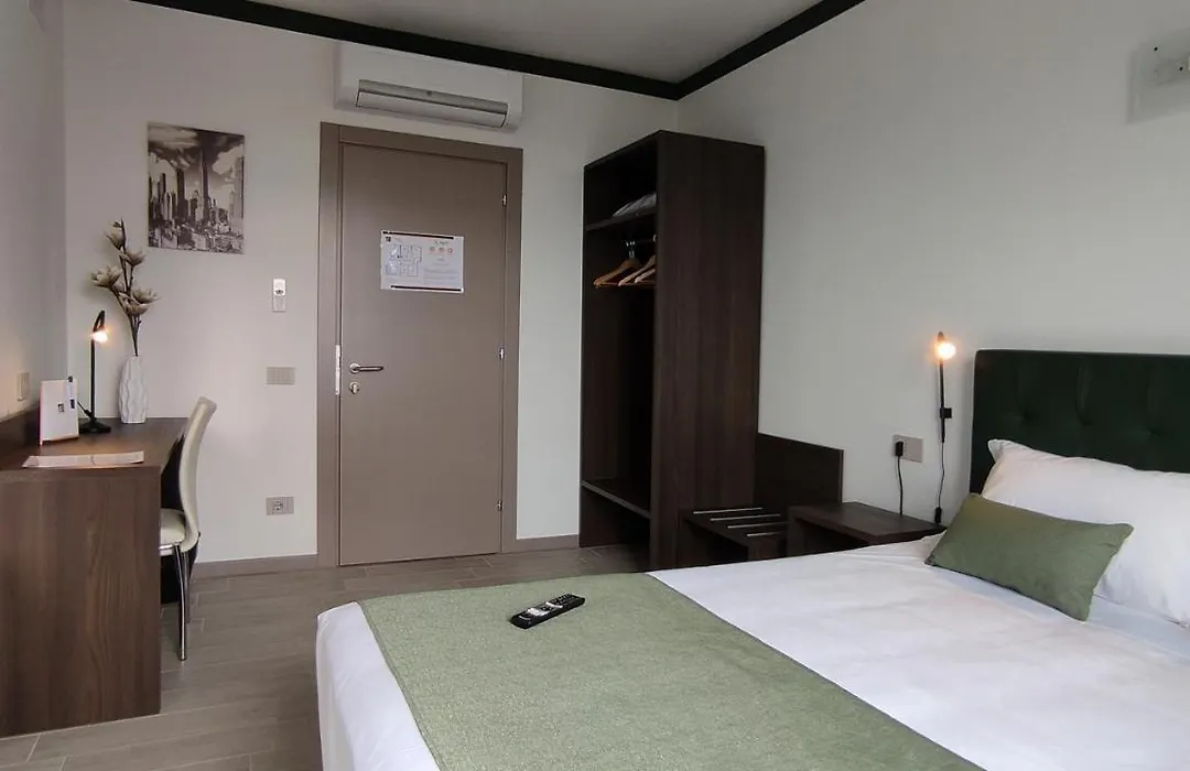 Suites Direzionale Carpi-1