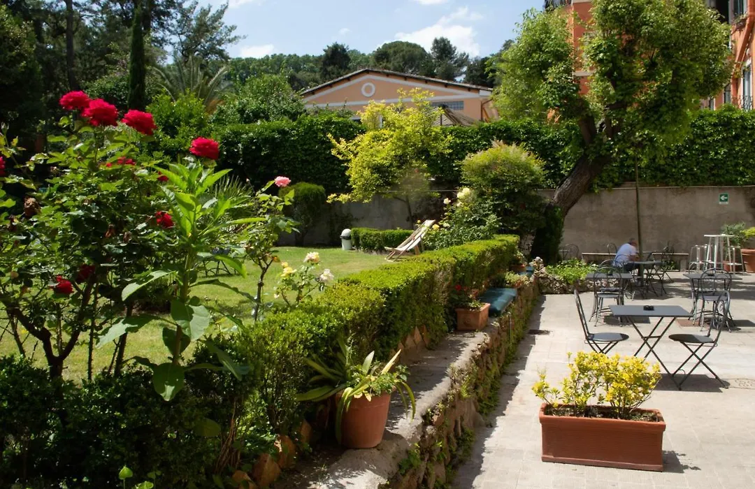 Villa Riari Garden-1