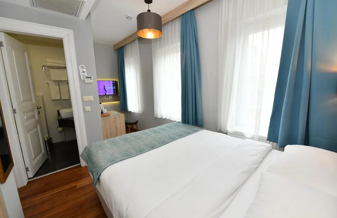 Andi Hotel-1