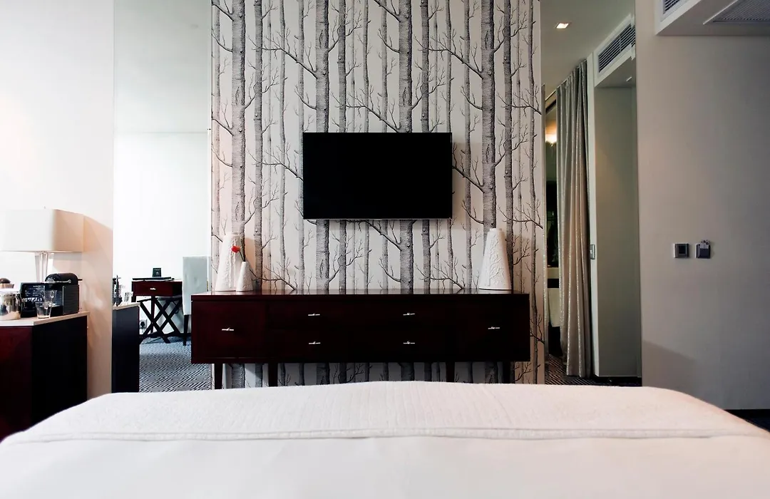 DAVINCI Hotel on Nelson Mandela Square-1