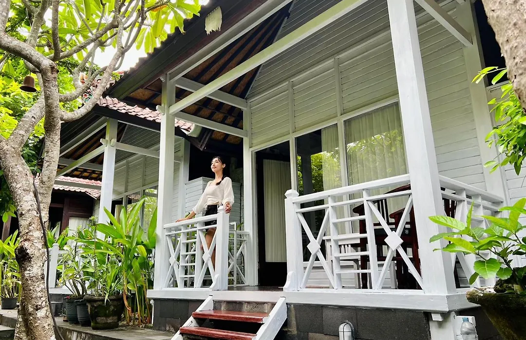 Tarci Bungalows Lembongan-1