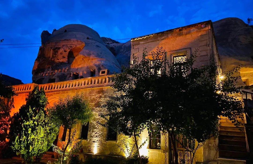 The Village Cave Hotel-1
