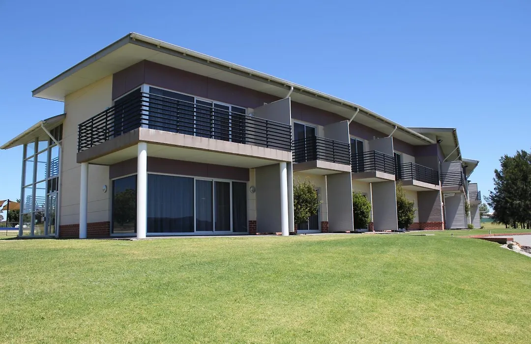 Springs Shoalhaven Nowra-1