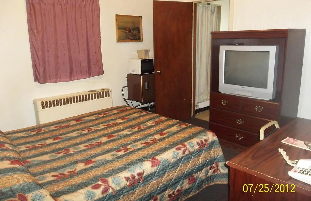 Clearview Motor Inn-1