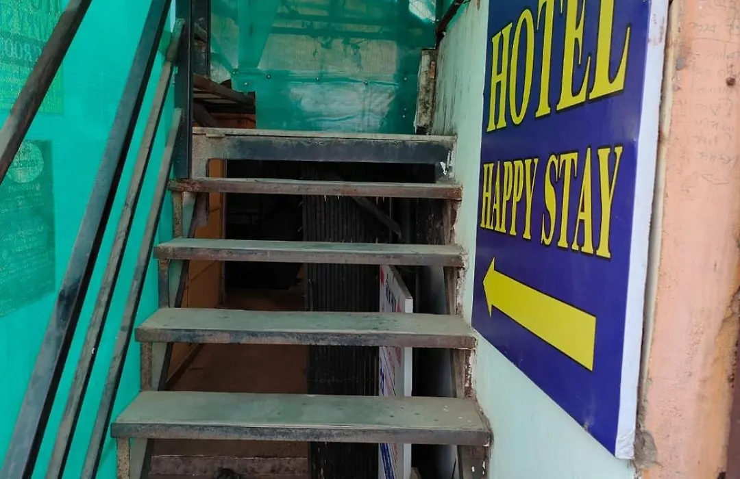 Hotel Happy Stay-1